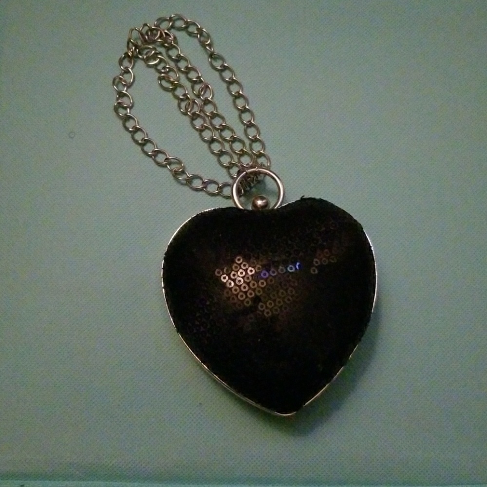Heart snapped wristlet